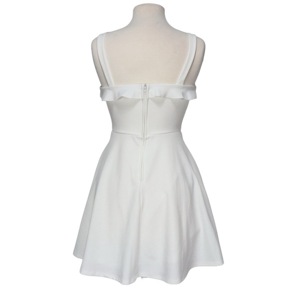 City Studio Dress Size 5 Ruffled Fit & Flare Ivory Sleeveless Sweet Heart - Picture 3 of 14